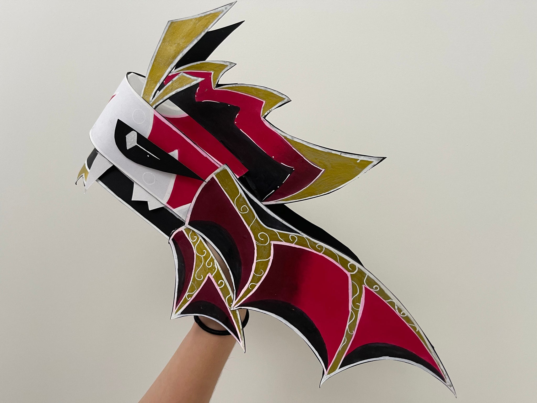 Halloween Vampire Round Base Dragon Puppet by @kali_Scales
